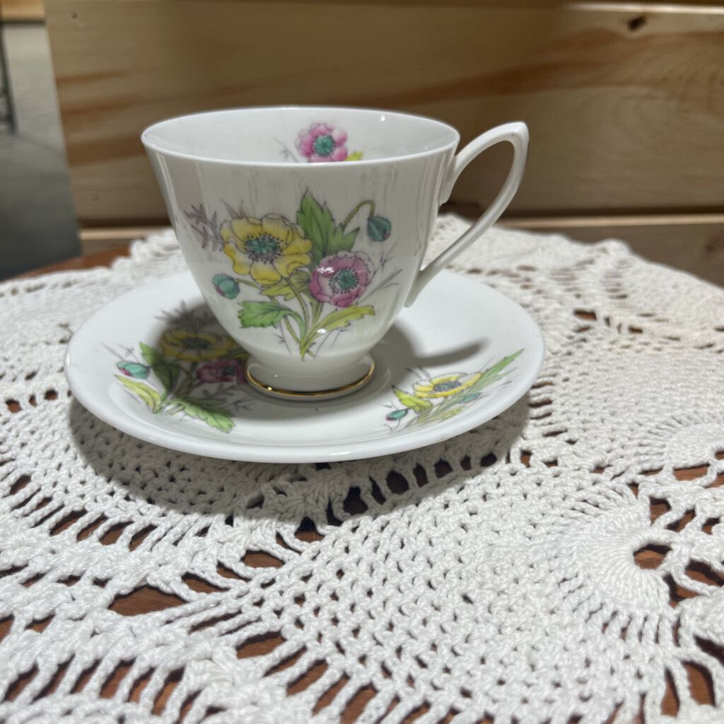 Teacup & saucer