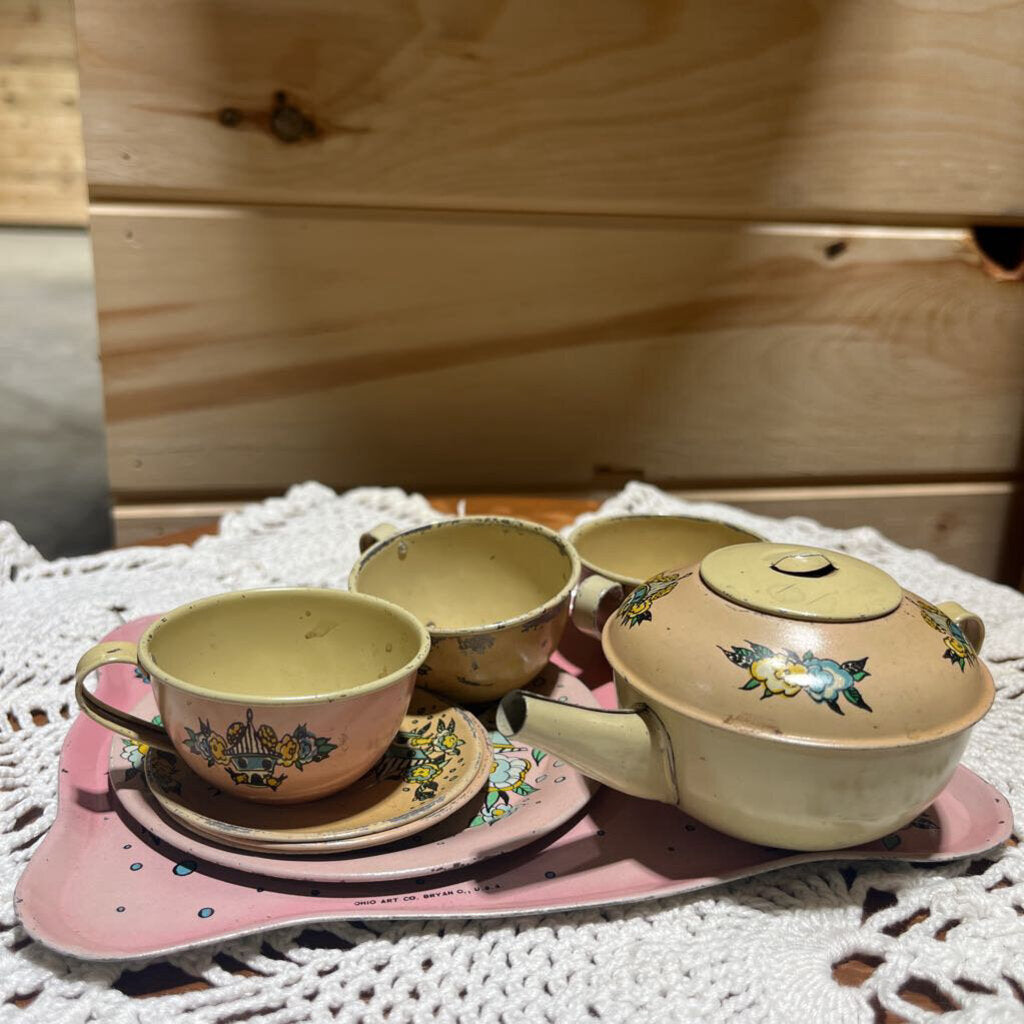 Metal tea set
