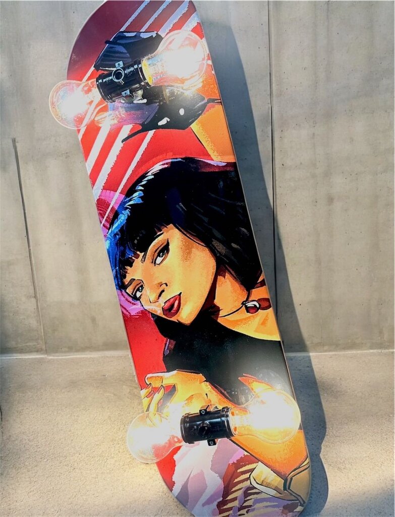 Skateboard Lamp - Mia