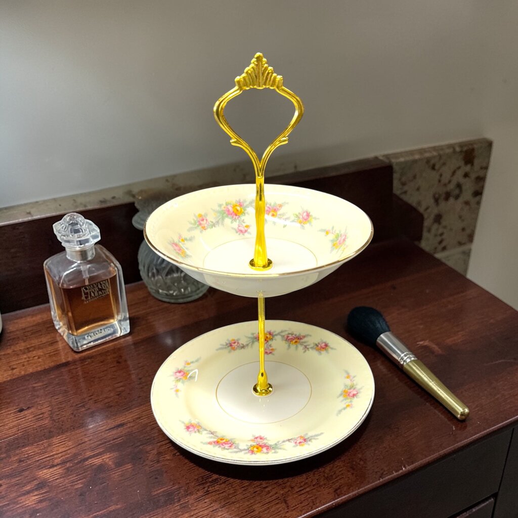 EggShell Nautilus 2 Tier Tray