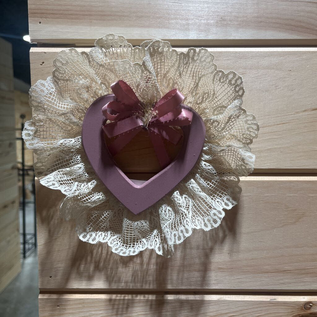 Wood Pink Heart w/lace
