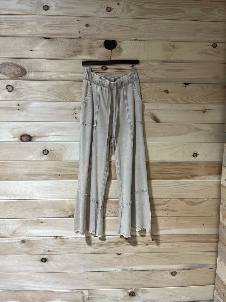 Acid Wash Exposed Seam Flare Pant