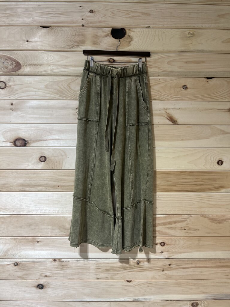 Acid Wash Exposed Seam Flare Pant