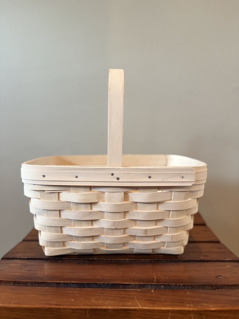Large Whitewash Longaberger Basket w/handle
