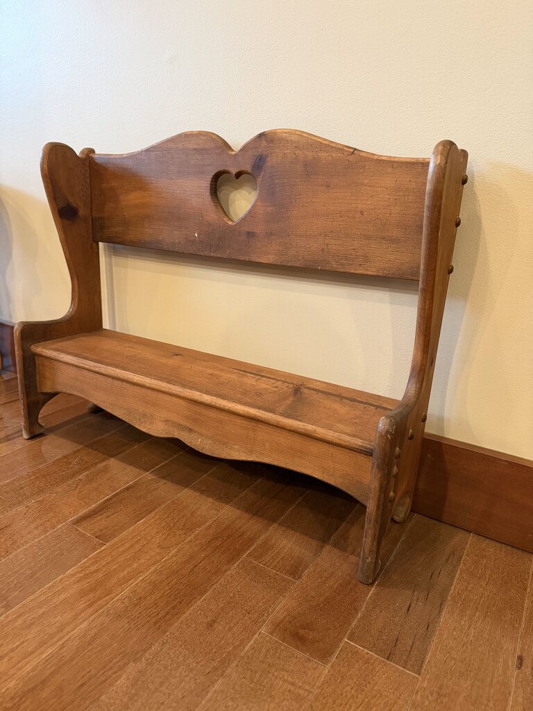 27" Wooden Heart Bench
