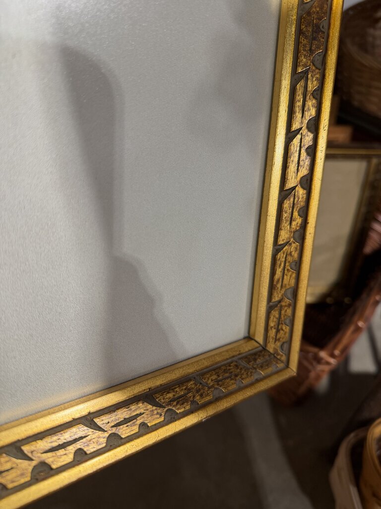 Gold 8x10 Frame w/Design