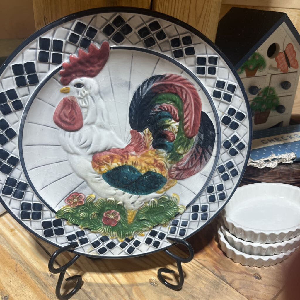 Rooster plate w/black trim