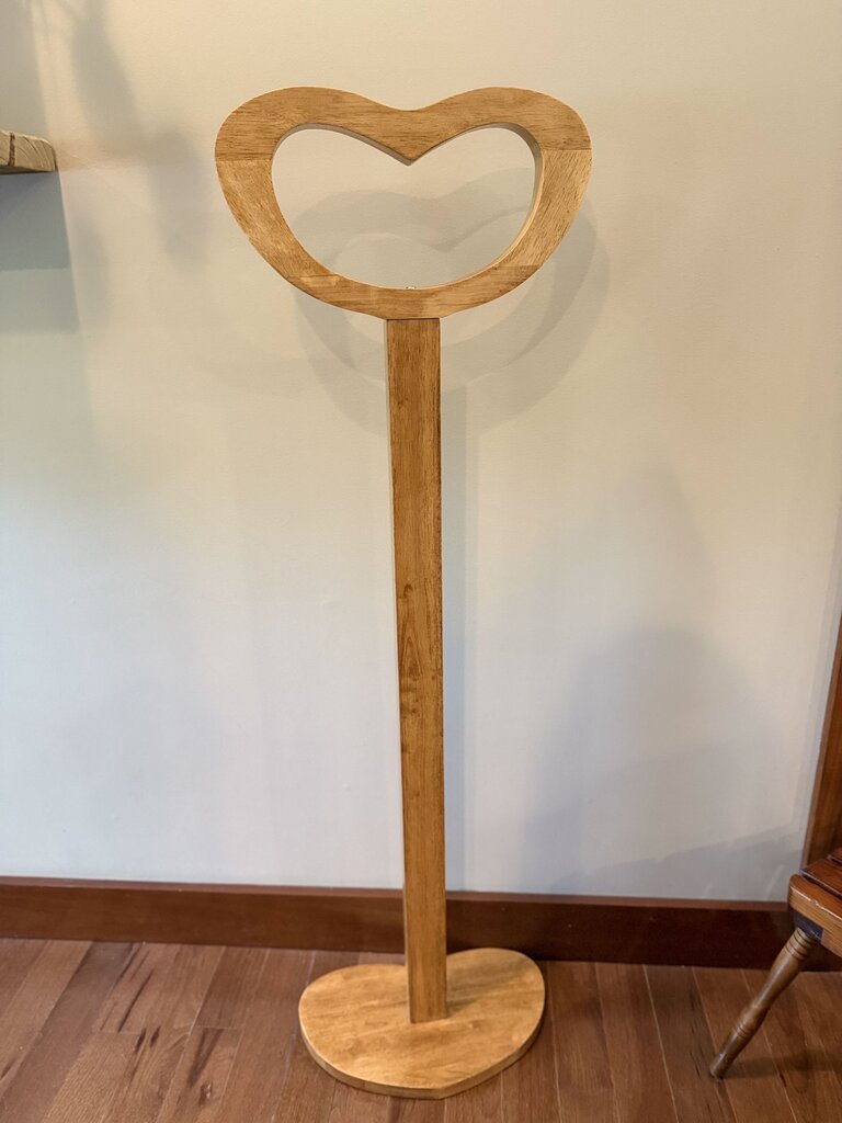Standing Heart Quilt Rack