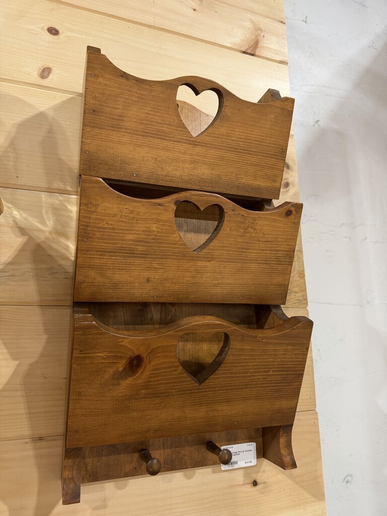 Wooden Heart Wall Organizer