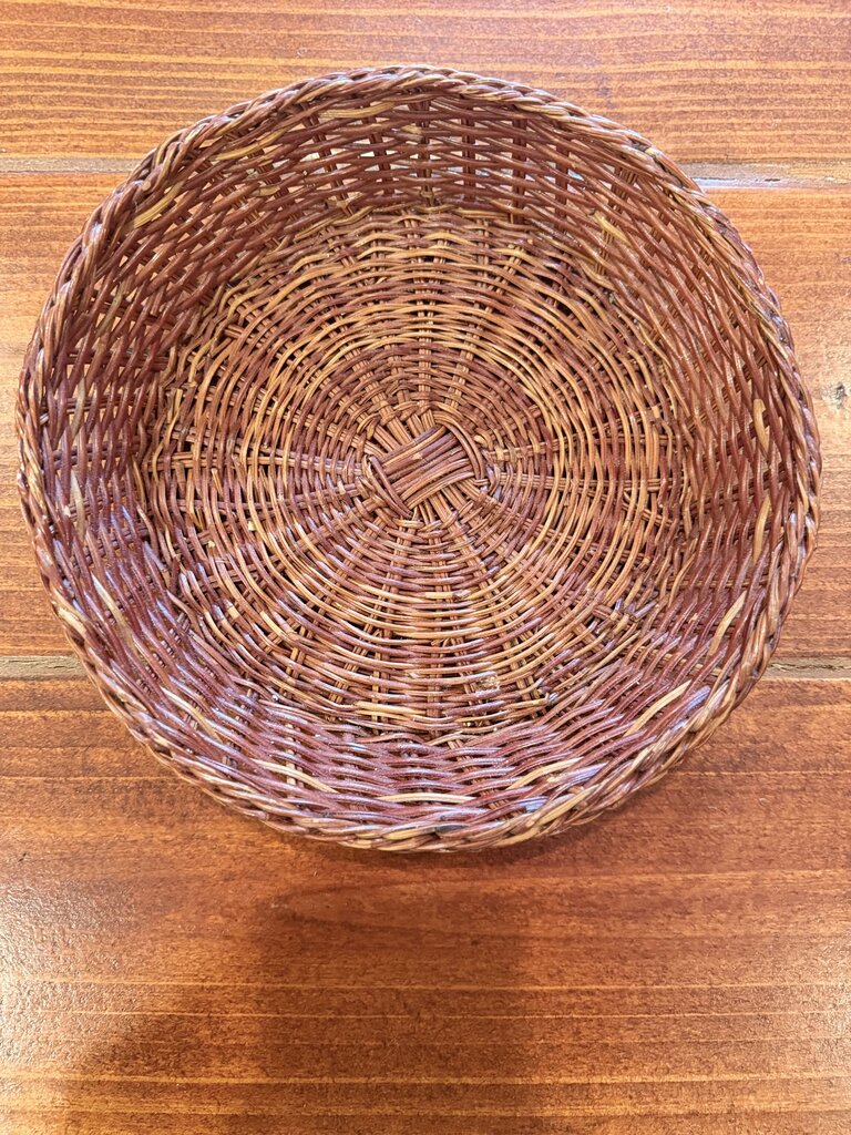 9" Dark Round Basket