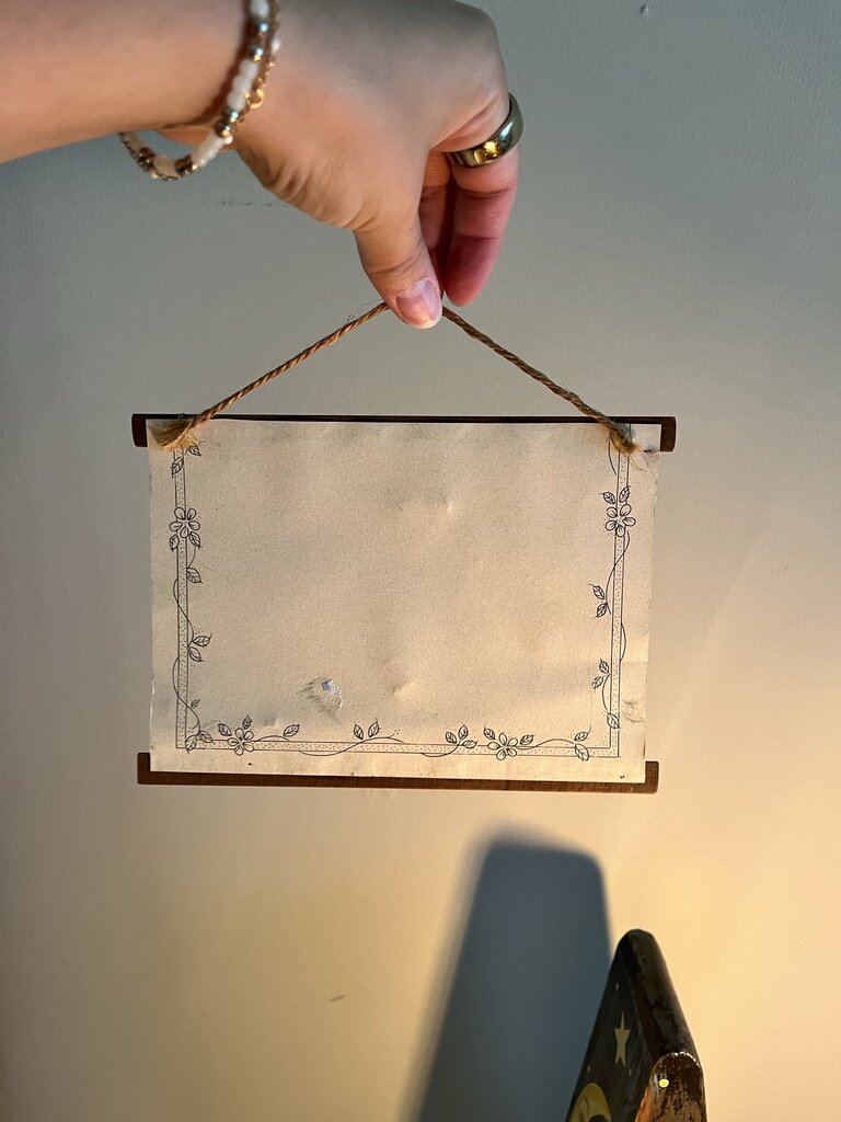 Sister Sign Scroll