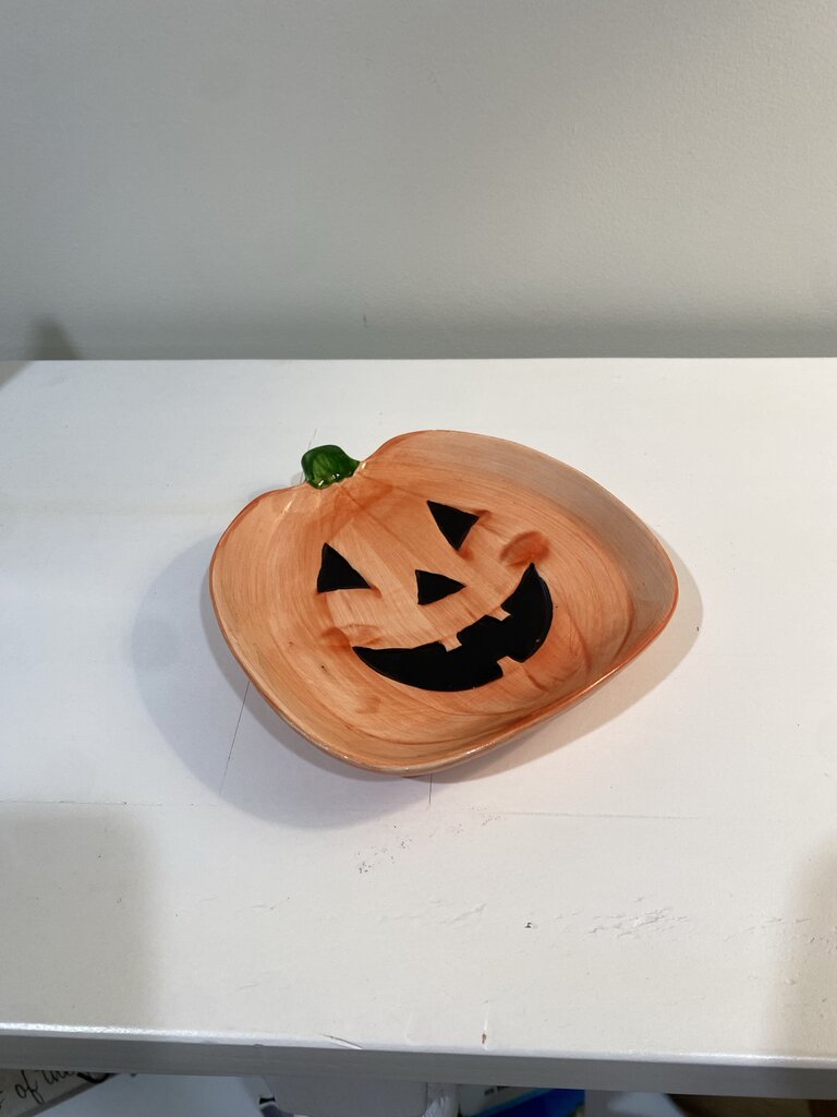 jack o'lantern catch all dish