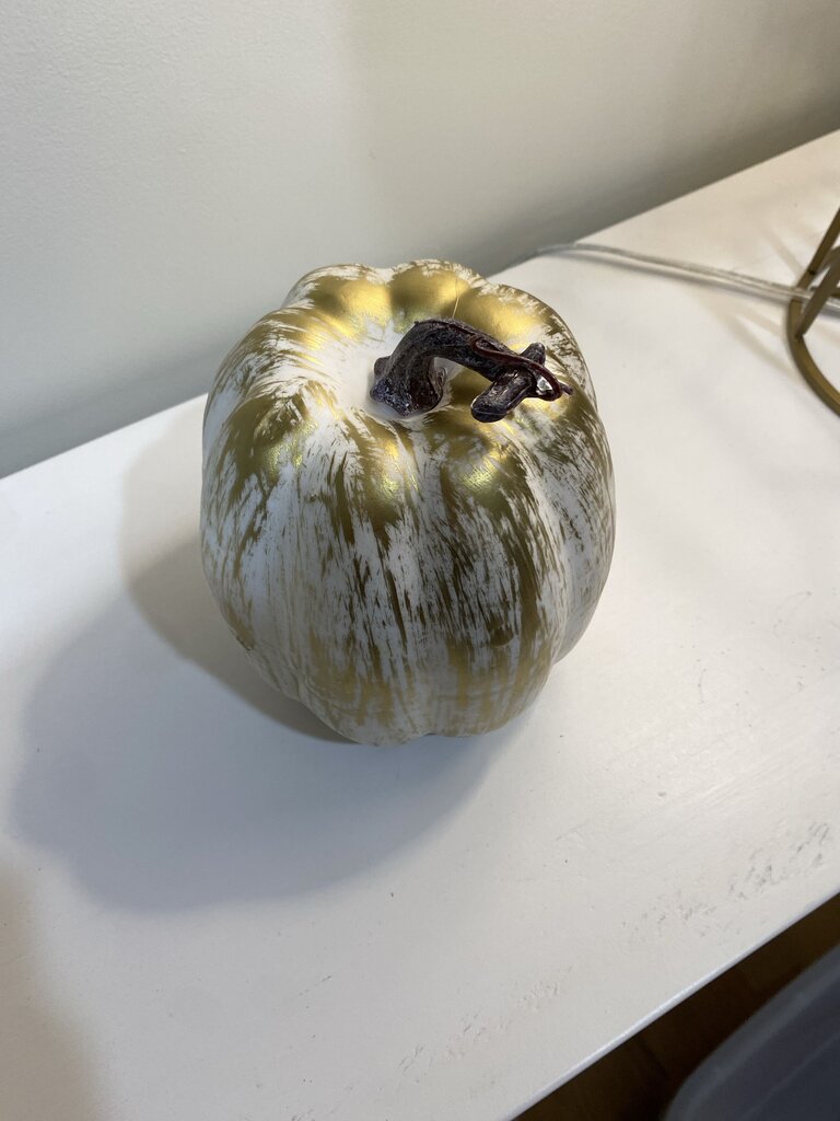 large gold accent pumpkin