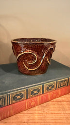 Brown Pottery Swirl Design