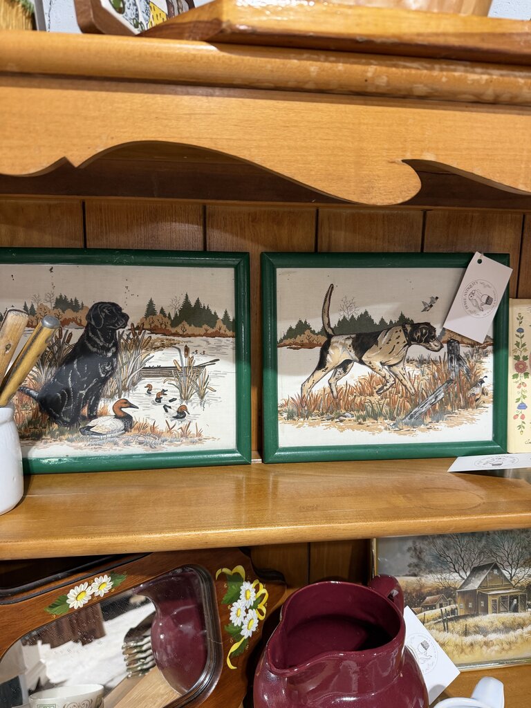 Set of 2 3D Hunting Dog Wood Frames